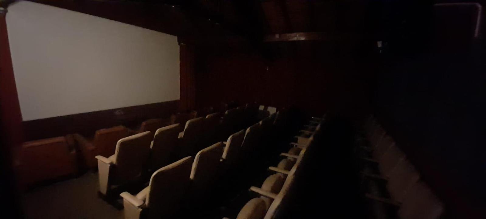 Hotel De Cine Las Golondrinas Villa Gesell Exterior foto