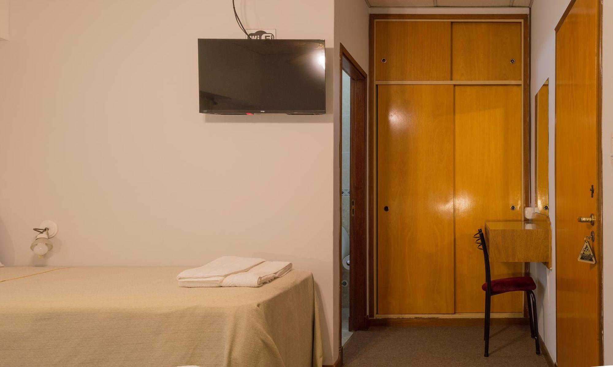 Hotel De Cine Las Golondrinas Villa Gesell Quarto foto